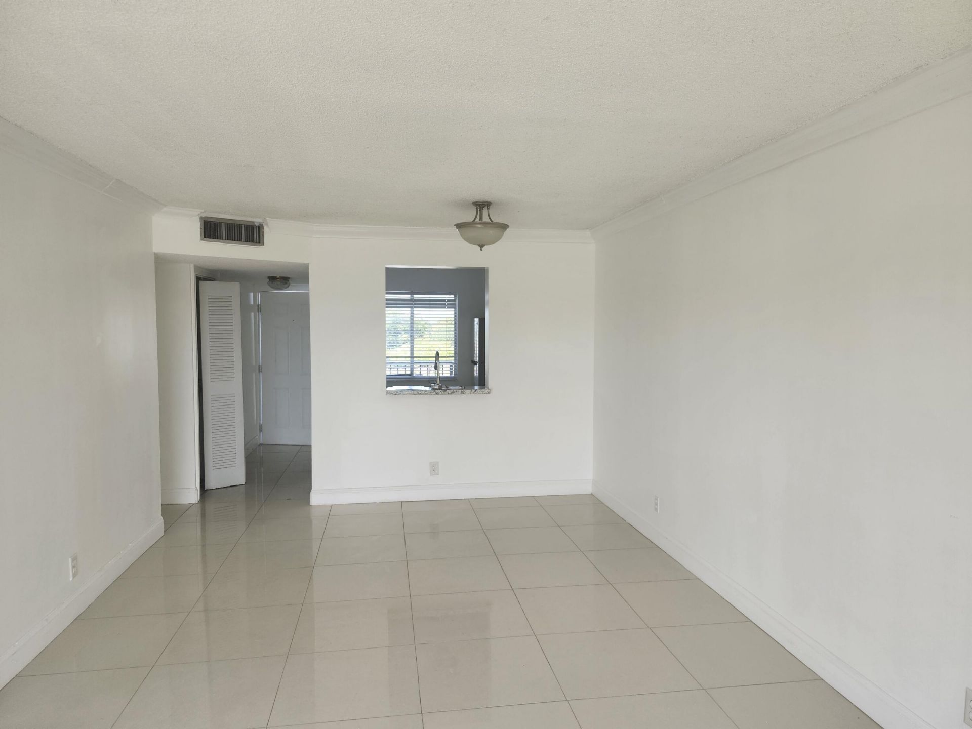 8600 N Sherman Circle N, Unit 408, Miramar, FL 33025 Photo