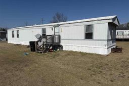 1714 Candy Lane photo 4