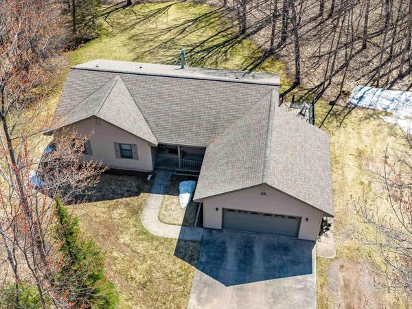 46722 Paradise Road, Portage Twp, MI 49931