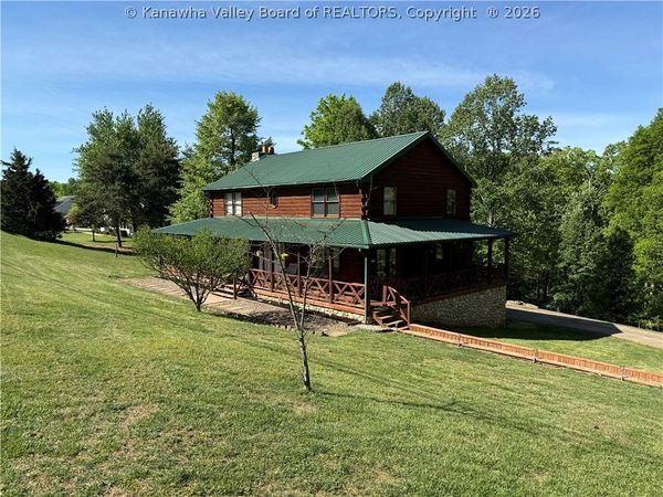 157 Mountain Crest Lane, Ripley, WV 25271