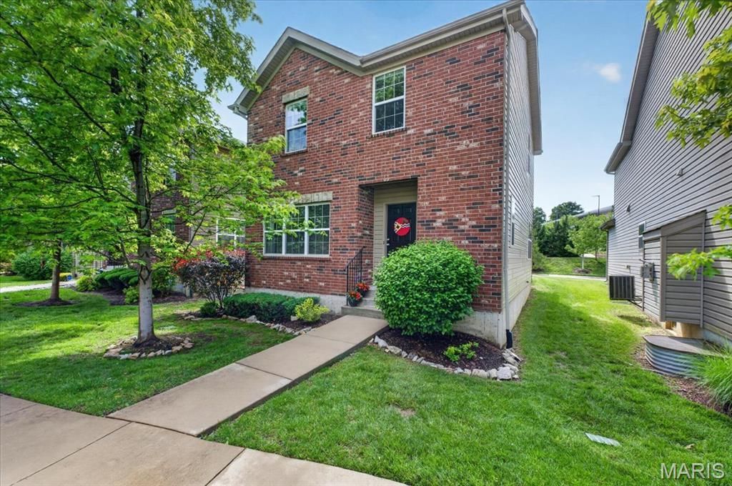 9732 Wilderness Battle Circle, Saint Louis, MO 63123 Main Photo