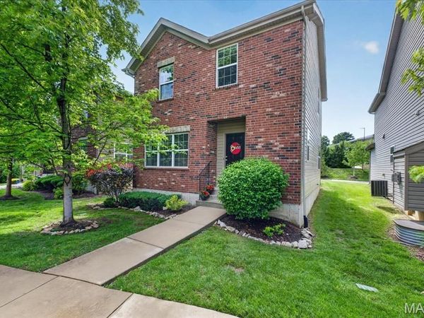9732 Wilderness Battle Circle, St Louis, MO 63123