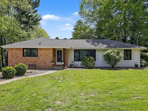 1203 Verona Road, Marshall, MI 49068