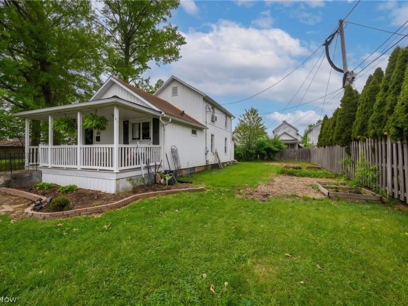 368 4th Drive NW, New Philadelphia, OH 44663 Photo 4