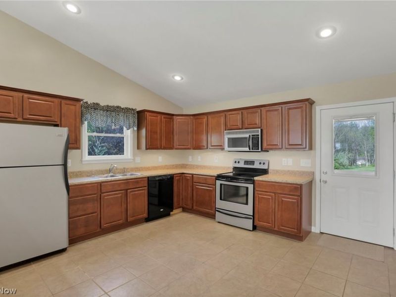 14953 King Road, Howard, OH 43028 Photo 8