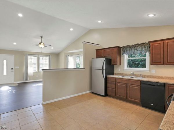 14953 King Road , Howard, OH 43028