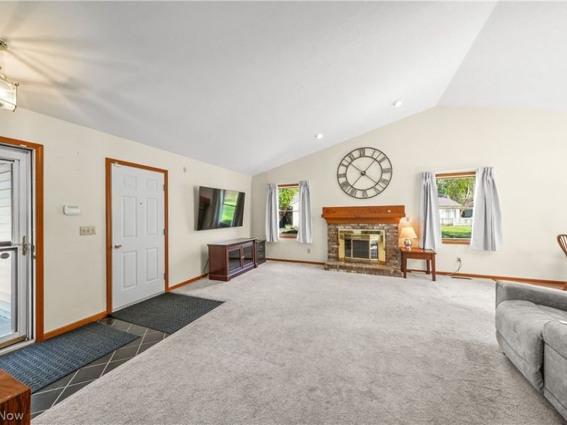 1807 Sandalwood Drive, Avon, OH 44011 Photo 3