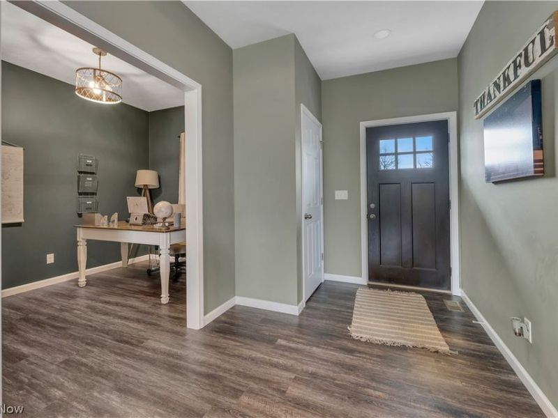 146 Juniper Drive, Columbiana, OH 44408 Photo 9