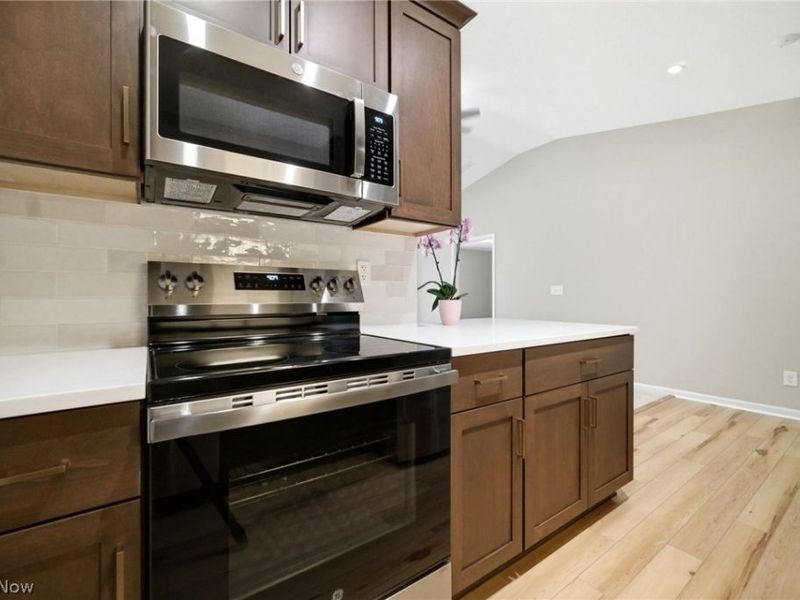 2708 Shakespeare Lane, Unit 2708, Avon, OH 44011 Photo 9
