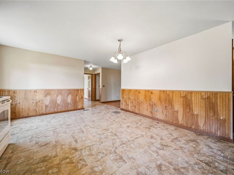 16715 Nauvoo Road, Middlefield, OH 44062 Photo 11