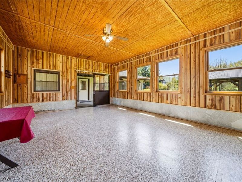 16715 Nauvoo Road, Middlefield, OH 44062 Photo 13