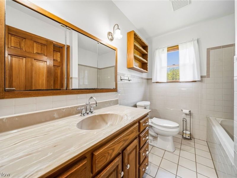 16715 Nauvoo Road, Middlefield, OH 44062 Photo 17