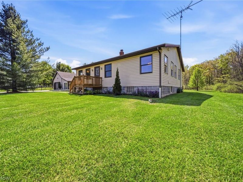 16715 Nauvoo Road, Middlefield, OH 44062 Photo 31