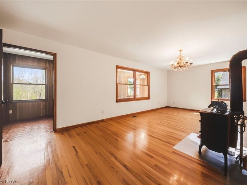 16715 Nauvoo Road, Middlefield, OH 44062 Photo 6