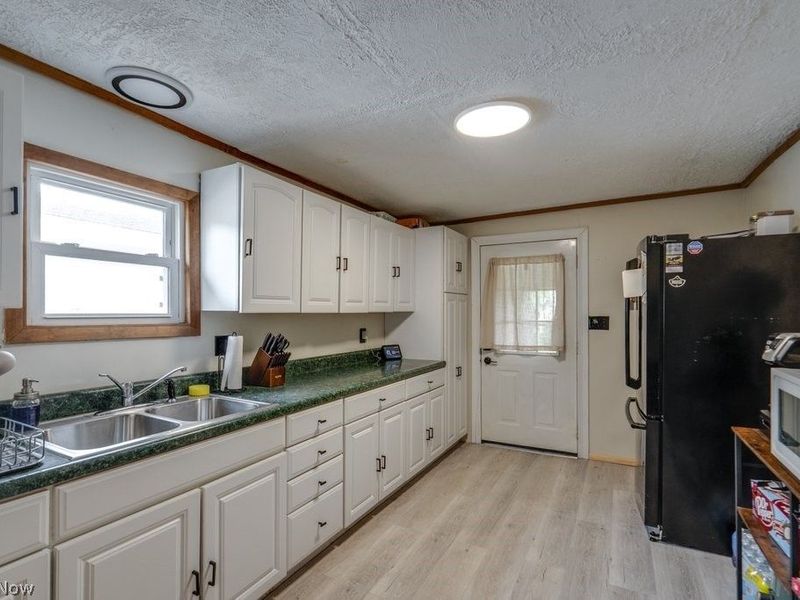 133 Market Street, Waynesburg, OH 44688 Photo 9