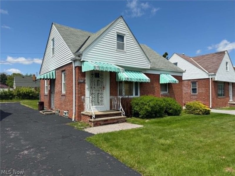 4076 E 187th Street, Cleveland, OH 44122 Photo 3