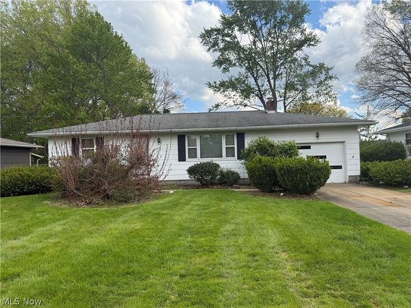 4617 Crabwood Drive , Youngstown, OH 44515