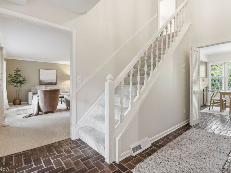 520 Kimerly Court, Bay Village, OH 44140 Photo 3