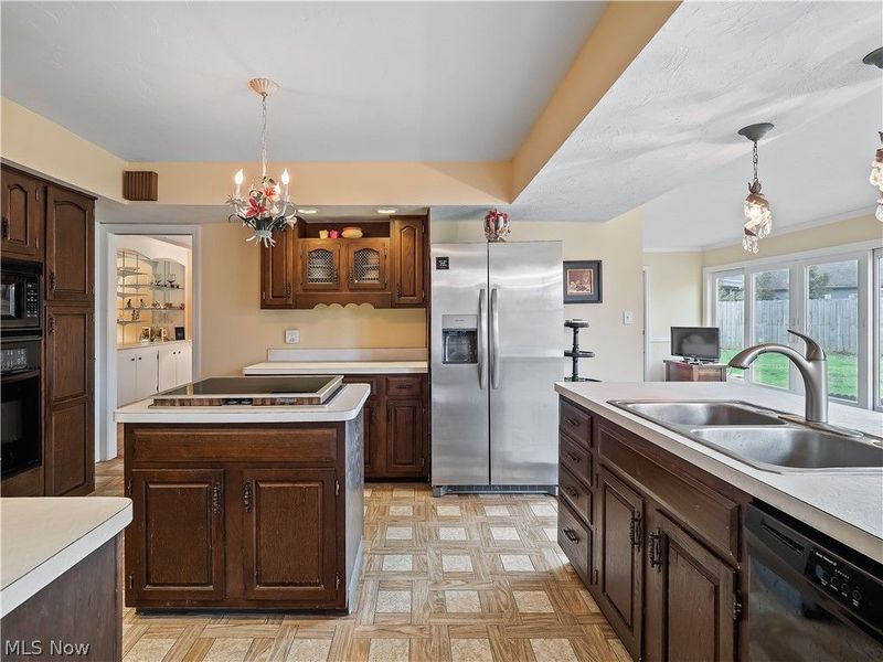 1565 Greenleaf Circle, Westlake, OH 44145 Photo 14