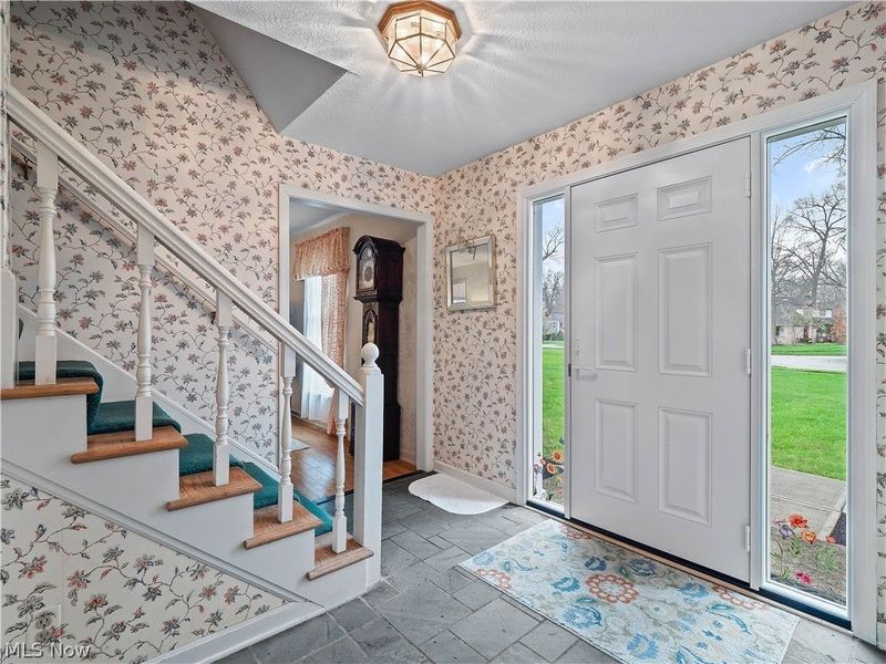 1565 Greenleaf Circle, Westlake, OH 44145 Photo 2