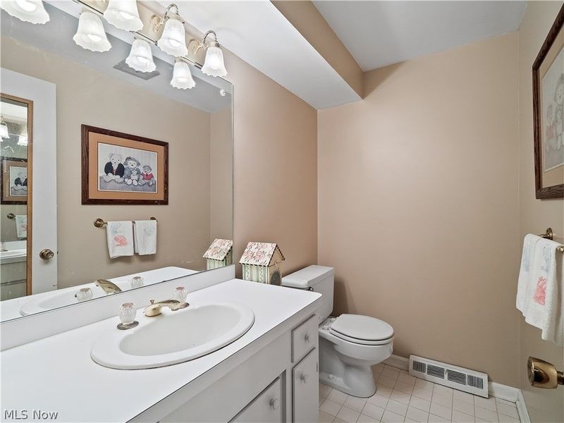 1565 Greenleaf Circle, Westlake, OH 44145 Photo 36