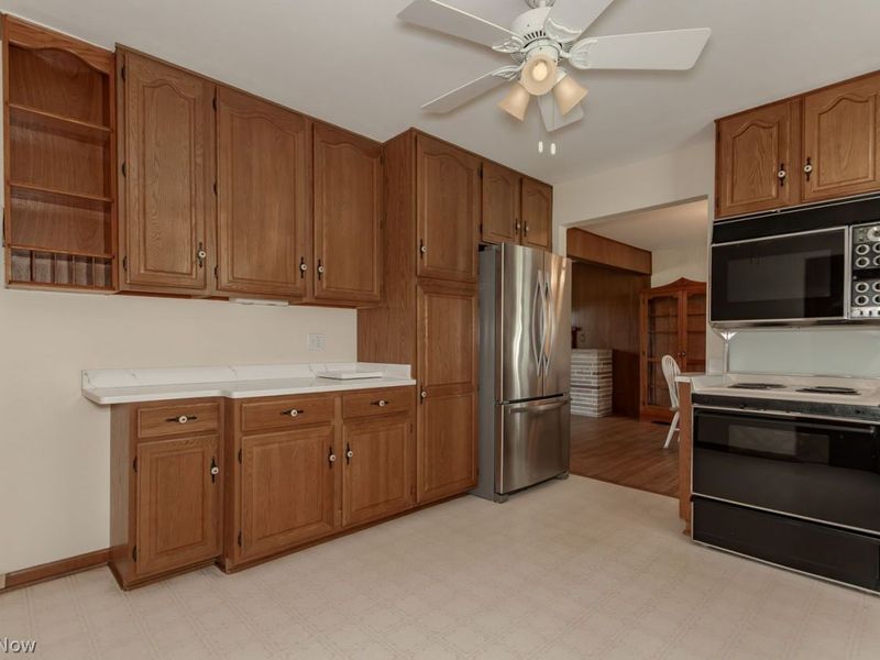 11560 Girdled Road, Concord Township, OH 44077 Photo 8