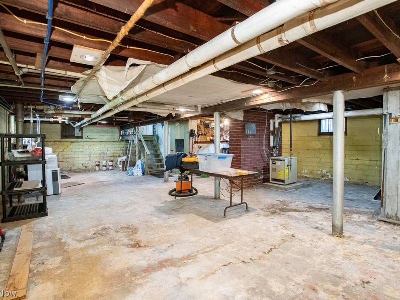 2088 West Boulevard , Cleveland, OH 44102 Photo 28