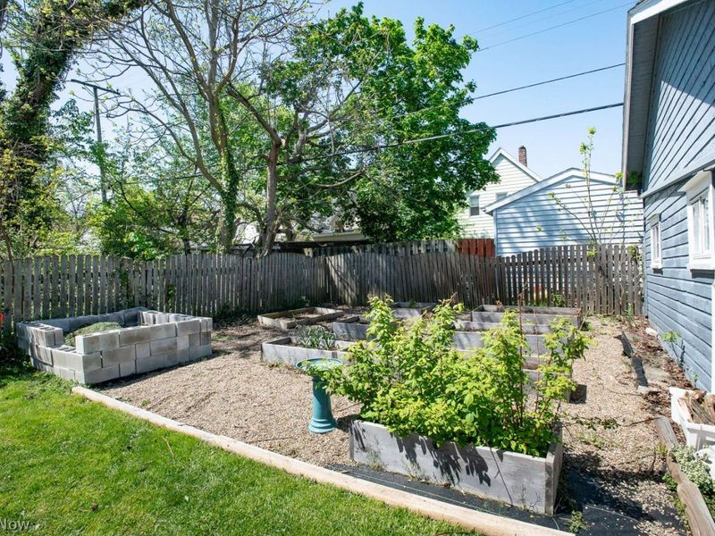 2088 West Boulevard , Cleveland, OH 44102 Photo 35