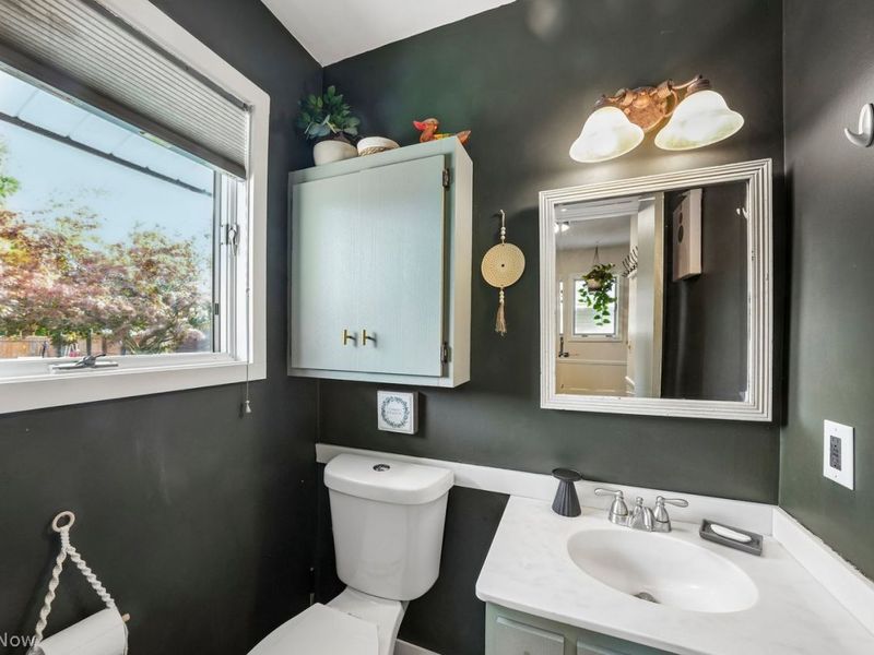 17600 Chatfield Avenue , Cleveland, OH 44111 Photo 13