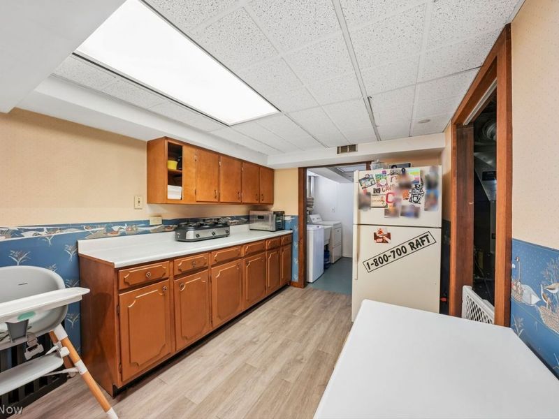 17600 Chatfield Avenue , Cleveland, OH 44111 Photo 23