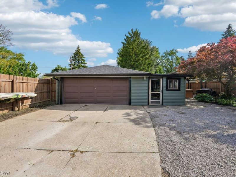 17600 Chatfield Avenue , Cleveland, OH 44111 Photo 33