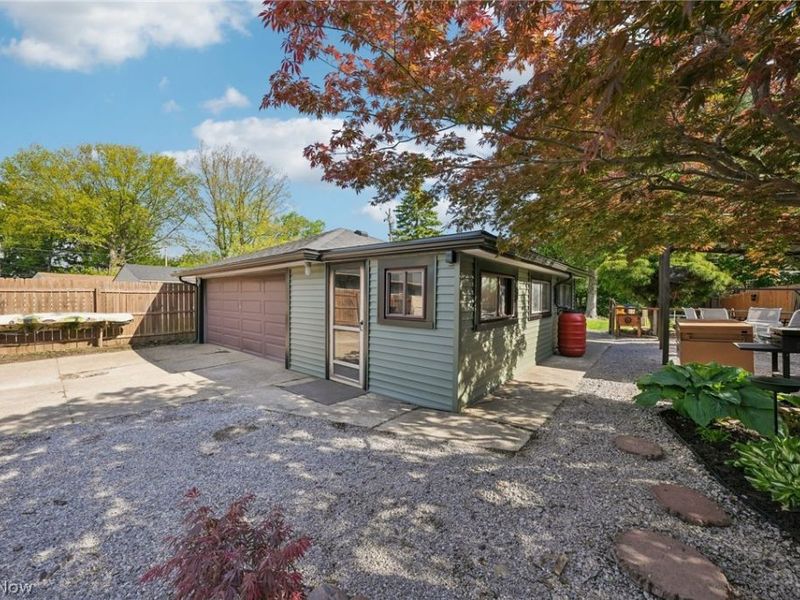 17600 Chatfield Avenue , Cleveland, OH 44111 Photo 34