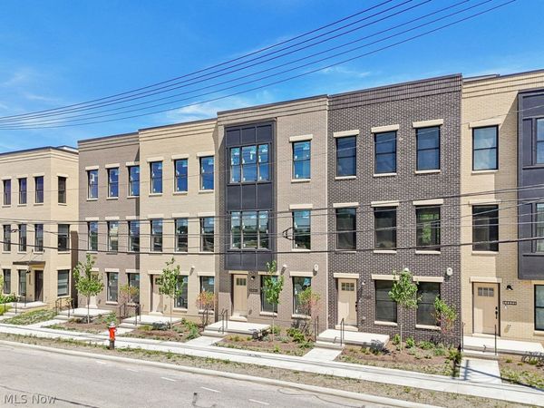 11218 N Park Place , Cleveland, OH 44104