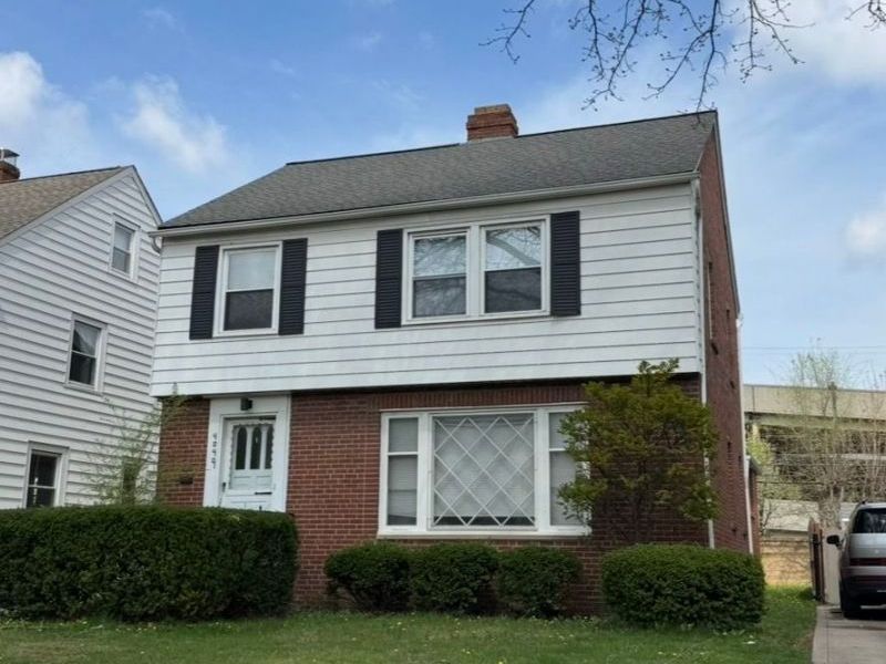 4049 Bushnell Road, University Heights, OH 44118 Photo 1
