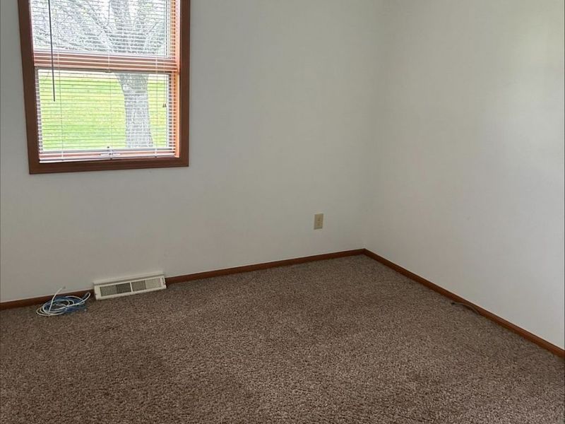 Warren, OH 44481 Photo 9