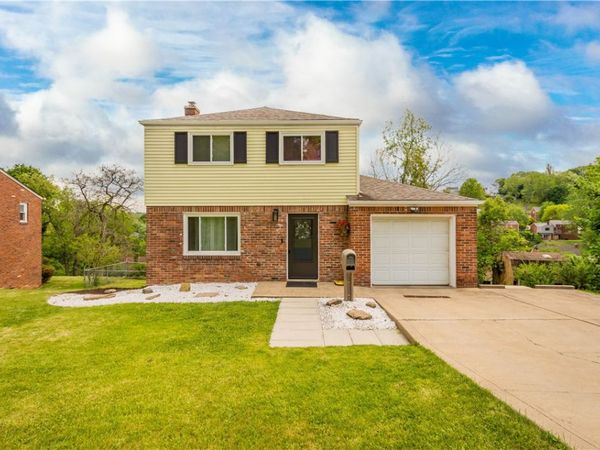 142 Senate Dr, Pittsburgh, PA 15236