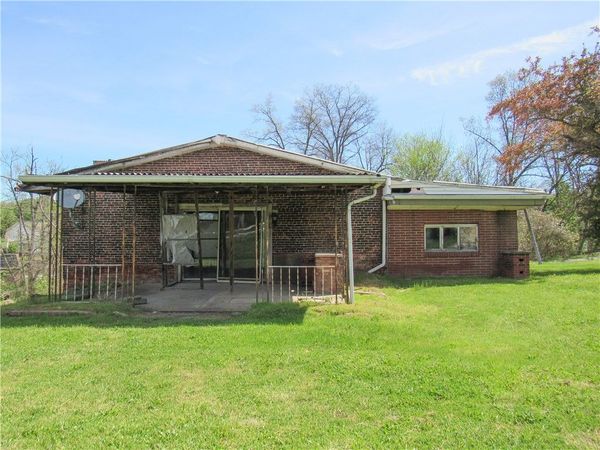 810 Newingham Lane, Arona Boro, PA 15617