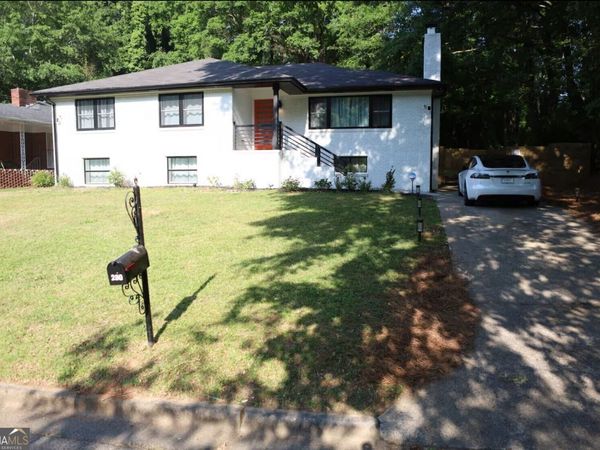 280 W Lake Drive NW, Atlanta, GA 30314
