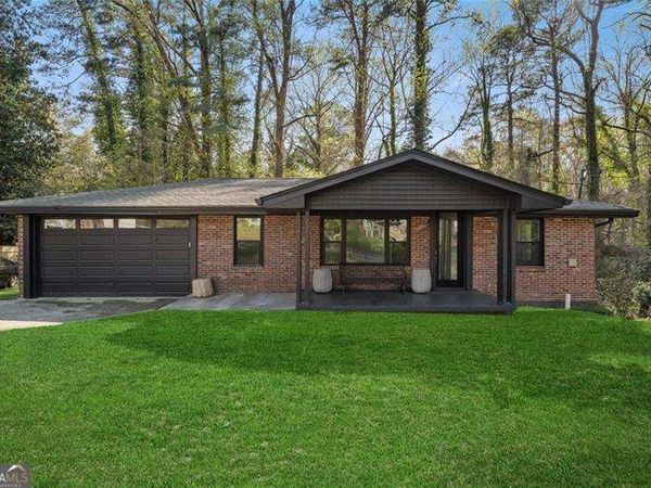 2746 Dale Creek Drive NW, Atlanta, GA 30318