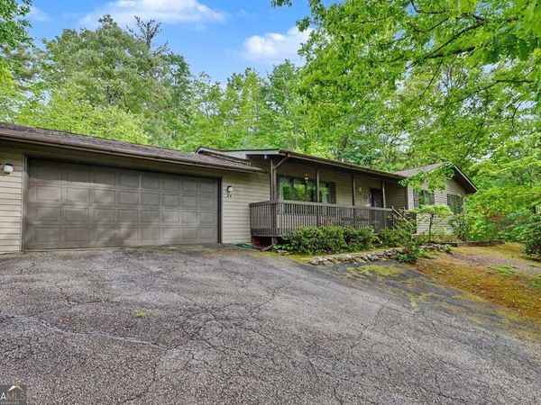 24 Taylor Valley Road, Clayton, GA 30525