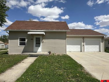 315 N Osborn Street , Oakland, NE 68045