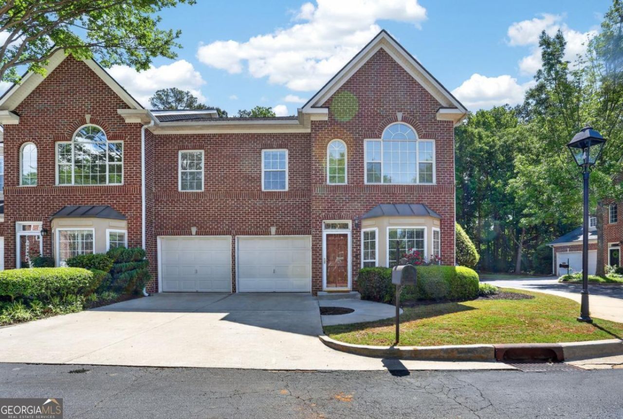 8000 Lexington Drive, Roswell, GA 30075 Main Photo