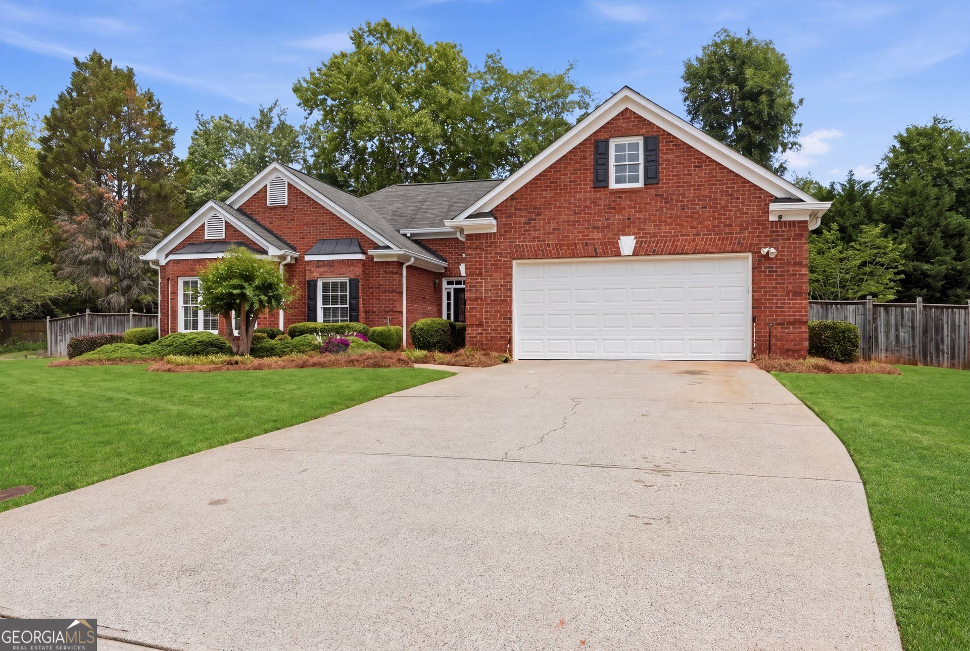 325 North Court, Alpharetta, GA 30004 Main Photo