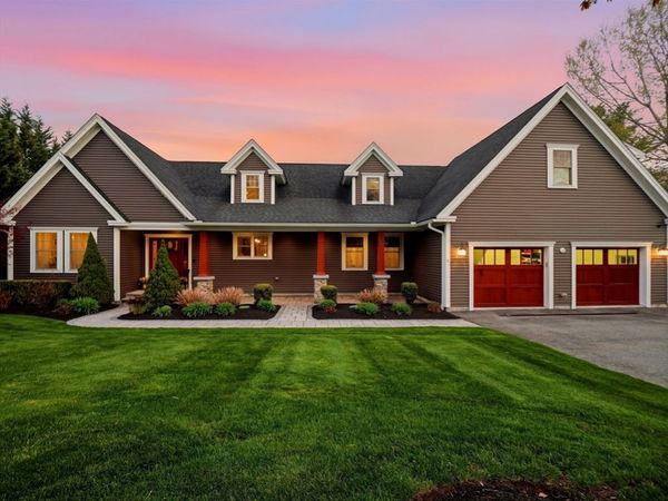 5 Sherwood Drive, Billerica, MA 01862