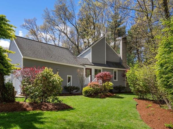 32 Sherborne Cir, Ashland, MA 01721