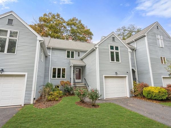 305D Winchester St, Newton, MA 02461