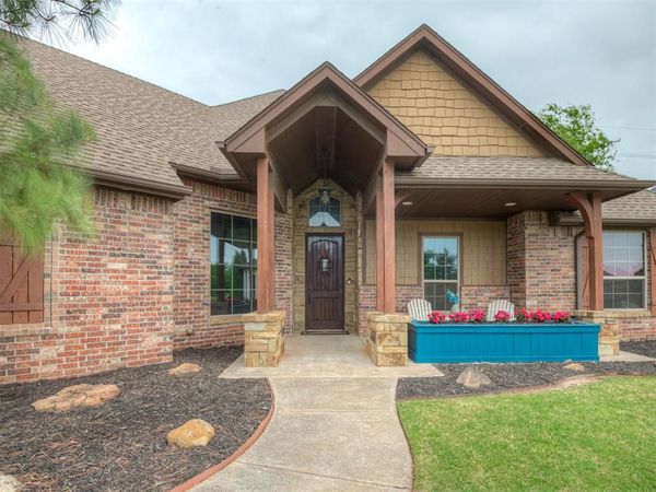 9601 Cara Lane, Yukon, OK 73099