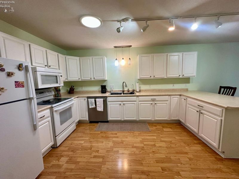 503 Elise Lane, Gibsonburg, OH 43431 Photo 10