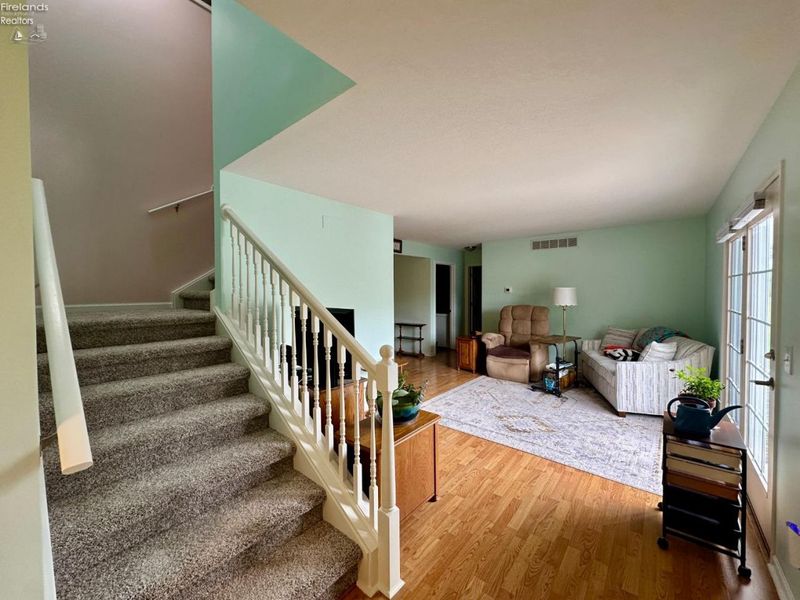 503 Elise Lane, Gibsonburg, OH 43431 Photo 8
