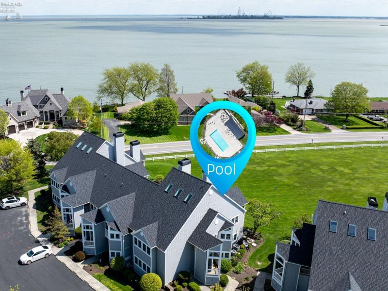 10961 N Bay Point Drive, Unit 108, Marblehead, OH 43440 Photo 1
